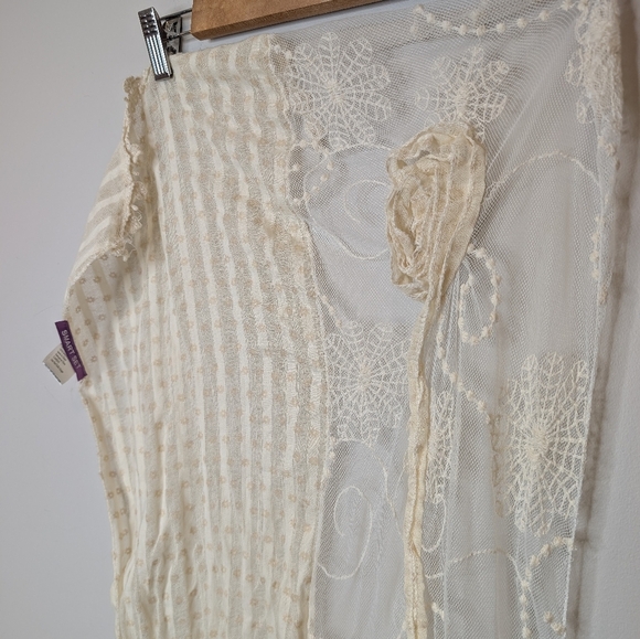 Smart Set Cream Lightweight Lace 3D Rose Detail Scarf - Picture 3 of 5